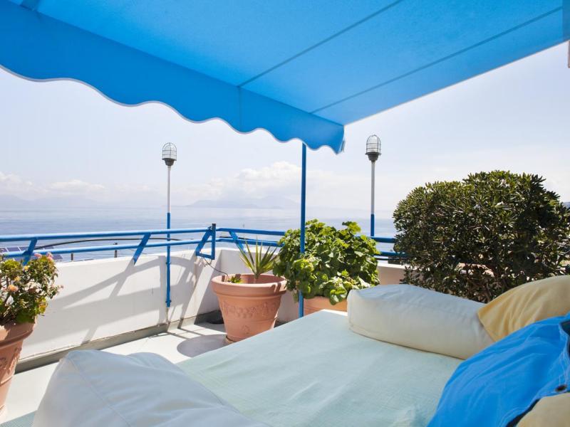 Daphne`s Club Hotel Apartments