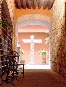 Hotel Mision Catedral Morelia