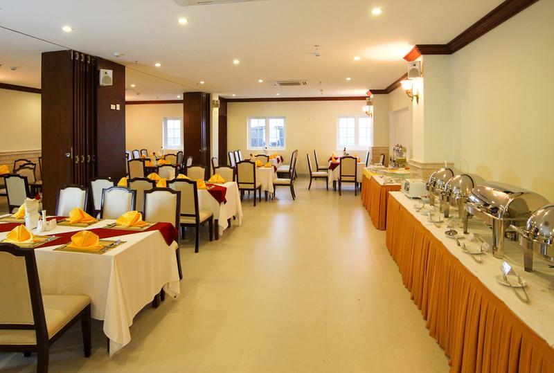 Seventeen Saloon Hotel