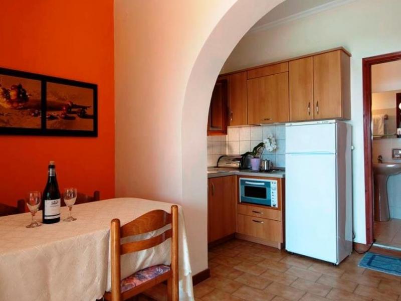 Brentanos Apartments