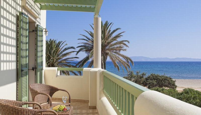 Finikas Hotel