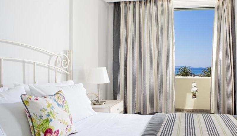 Finikas Hotel