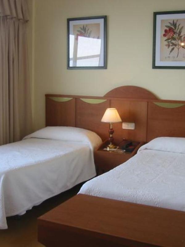 Hotel Izan Cavanna