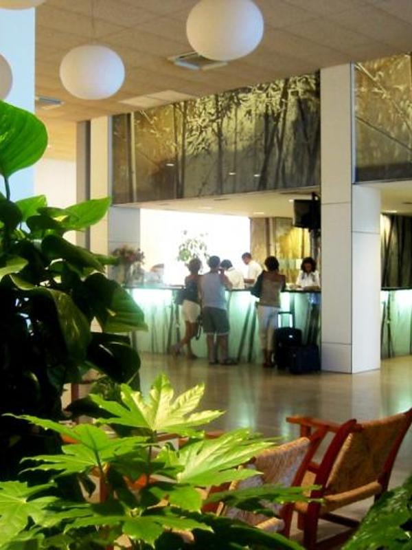Hotel Izan Cavanna