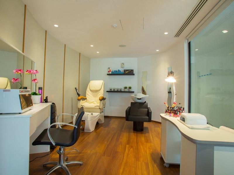 Cavo Maris Beach Hotel