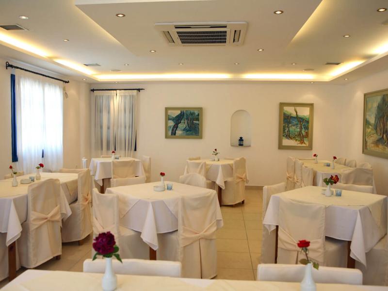 Pyrgaki Hotel