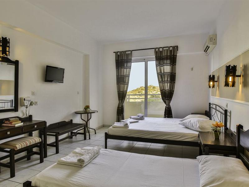 Hillside Studios & Apartments