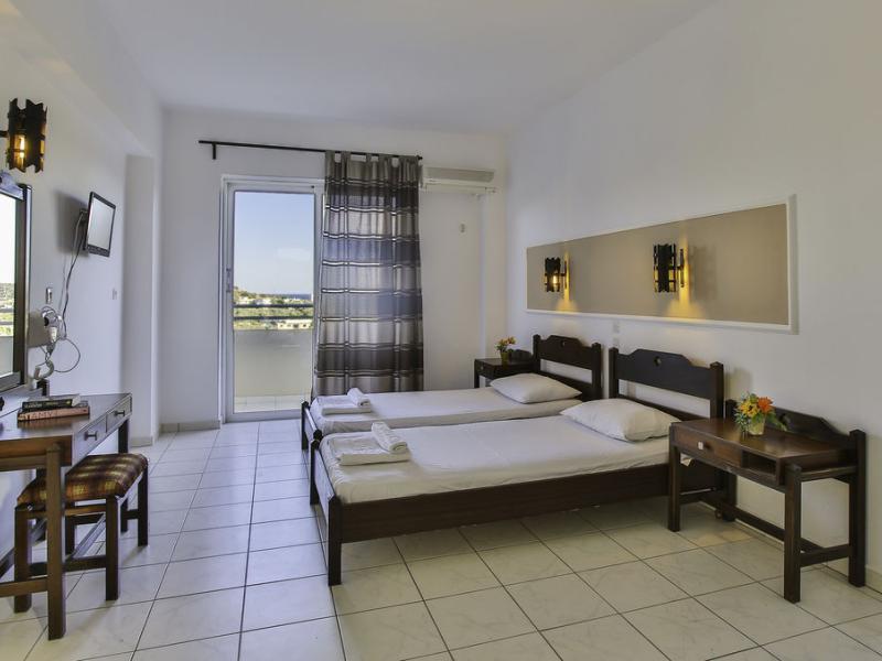 Hillside Studios & Apartments