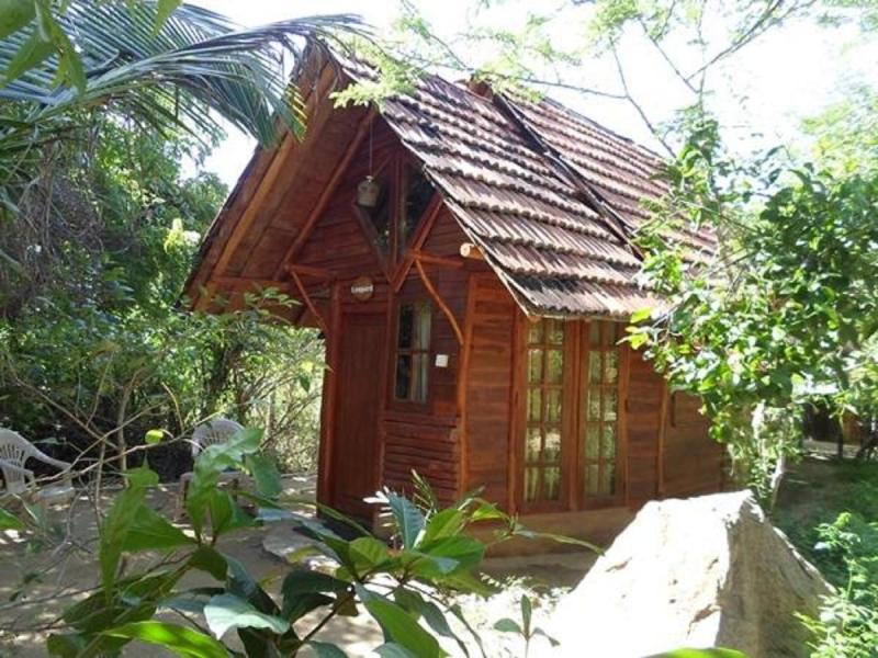 Kirinda Beach Resort