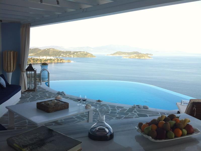 Kivo Art & Gourmet Hotel