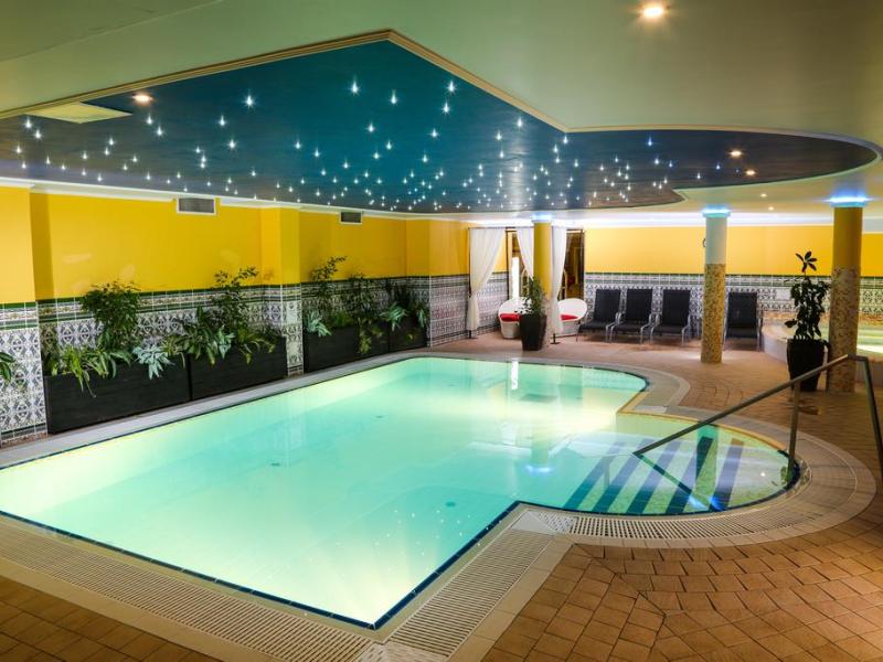 Calimbra Wellnes es Konferencia Hotel