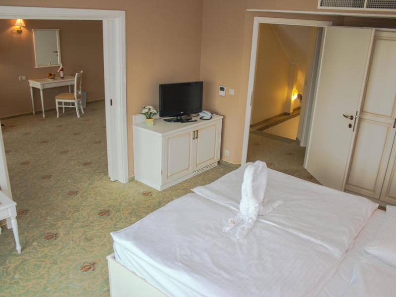 Calimbra Wellnes es Konferencia Hotel