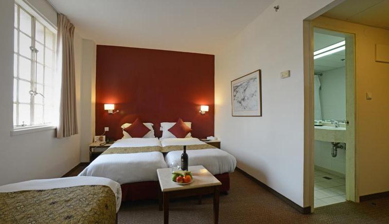 YMCA Three Arches Hotel