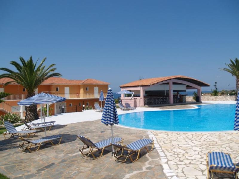 Sotiris Studios & Apartments