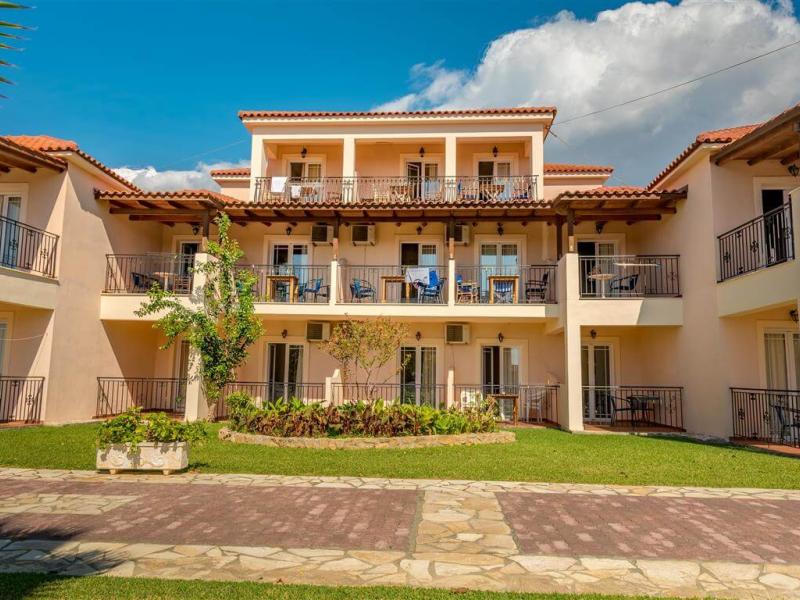 Sotiris Studios & Apartments