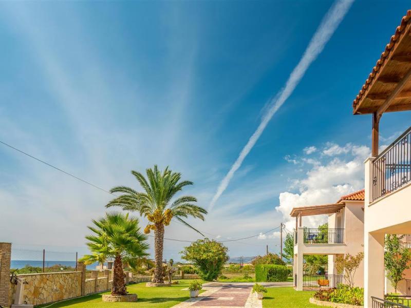 Sotiris Studios & Apartments