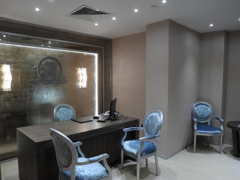 Adams Beach Deluxe Wing