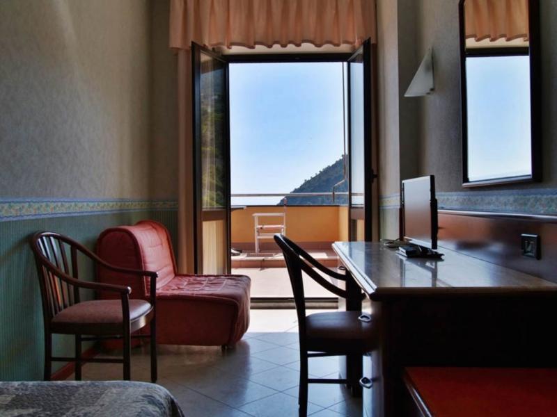 Hotel Mondial Moneglia