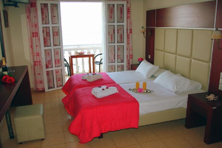 Agoulos Beach Hotel