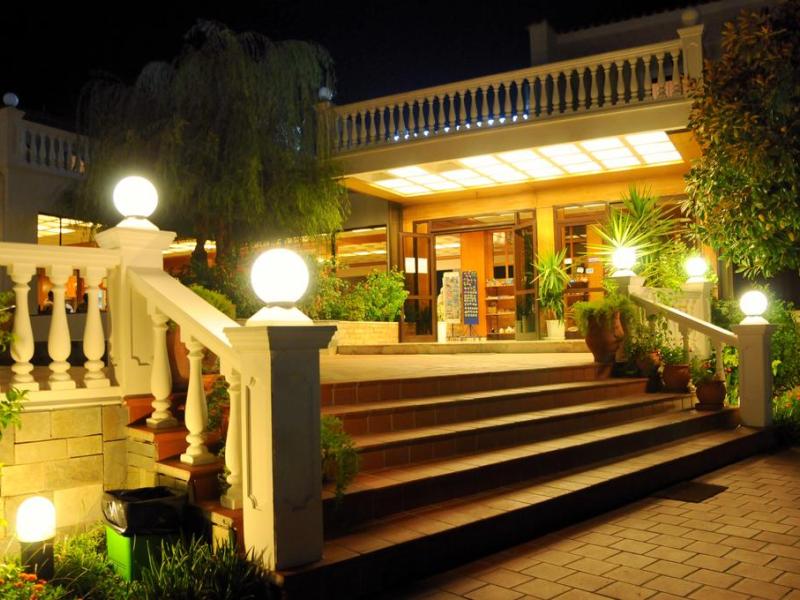 Pericles Hotel