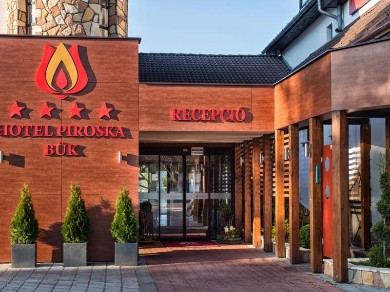 Hotel Piroska Buk