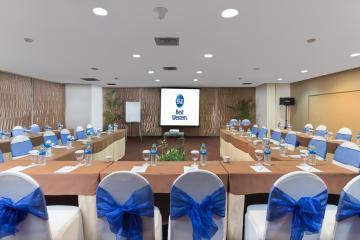 Отель Best Western Mangga Dua Hotel & Residence Индонезия, Джакарта, фото 20