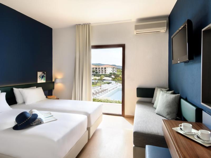 Akrathos Beach Hotel