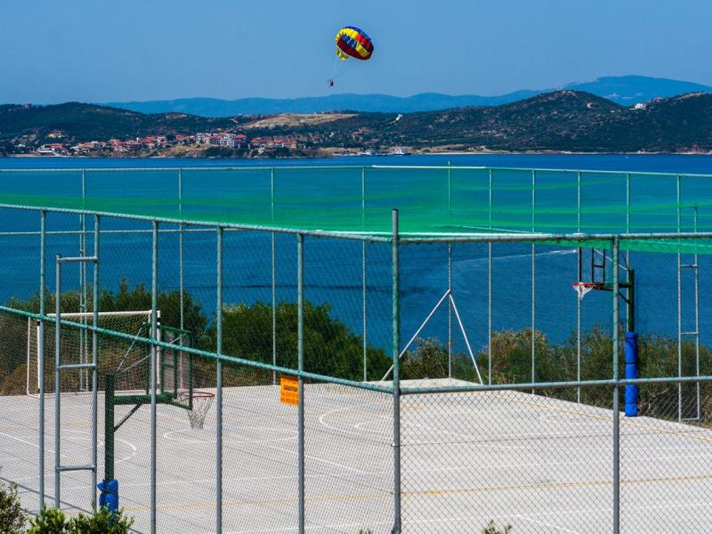 Akrathos Beach Hotel