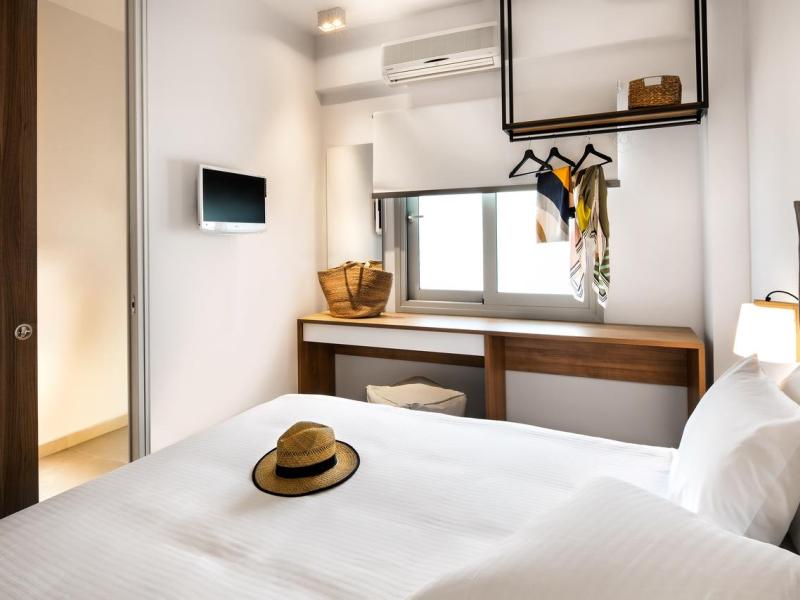 Akrathos Beach Hotel