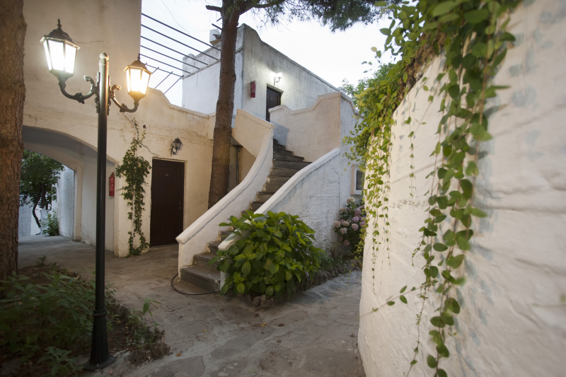 Mariva Bungalows & Yoga Retreat Center