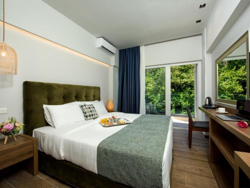 The Royal Grand Hotel