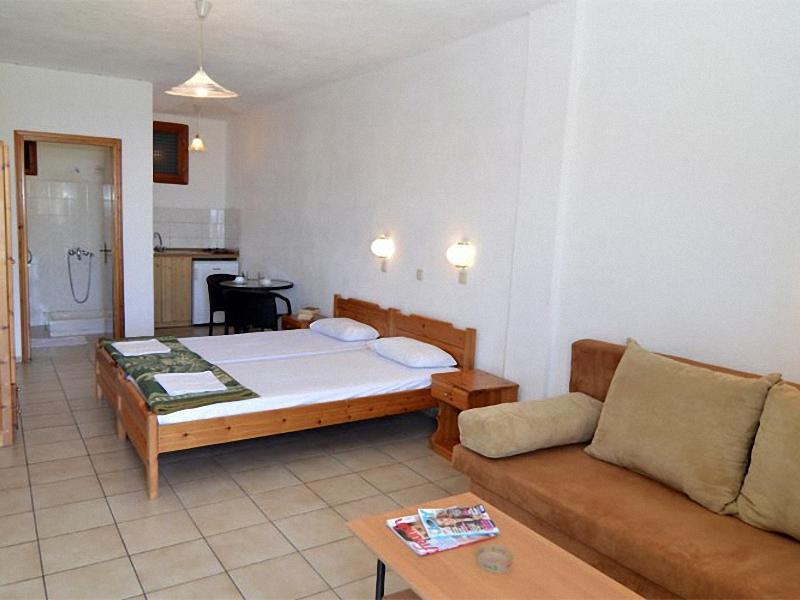 Agorastos Hotel & Taverna