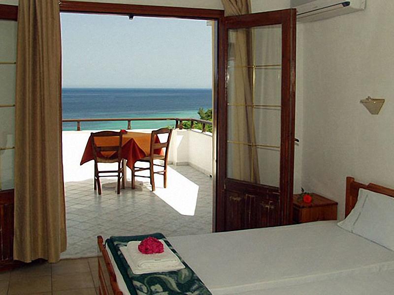 Agorastos Hotel & Taverna