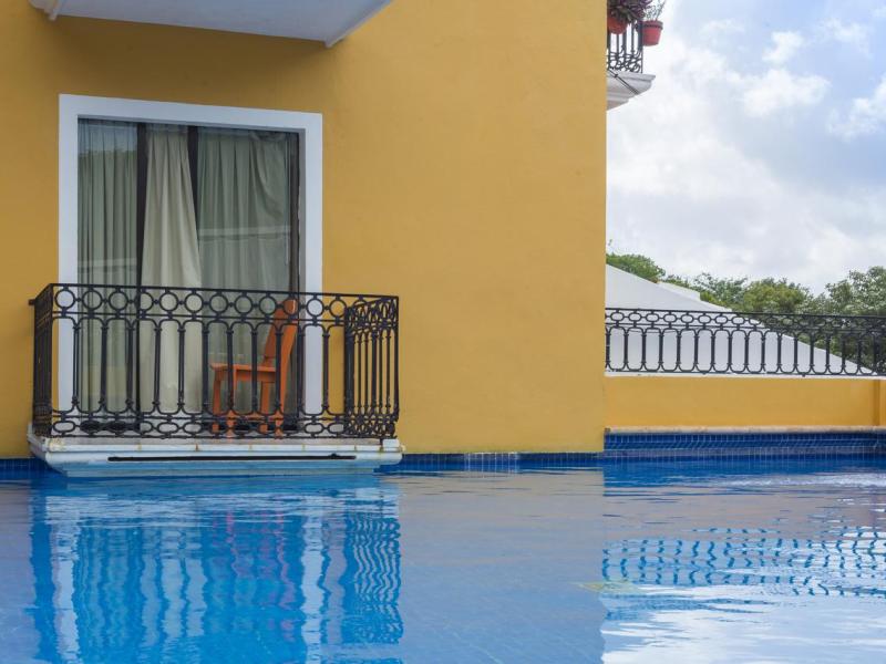 Caribbean Paradise Boutique & Dive Center