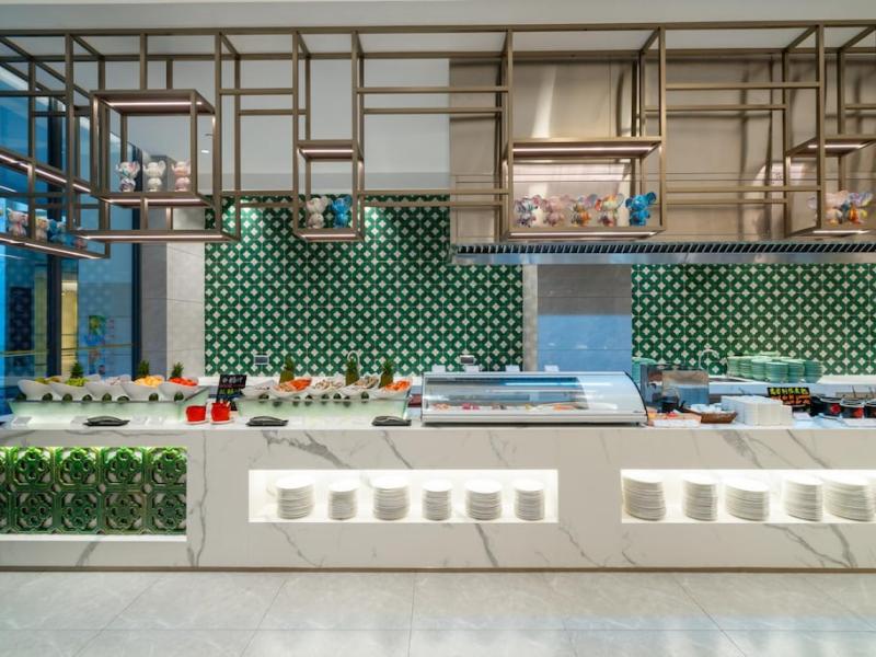 Dong Fang Hotel Guangzhou