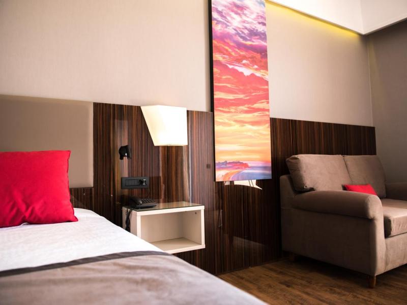 Ramada Plaza Thraki