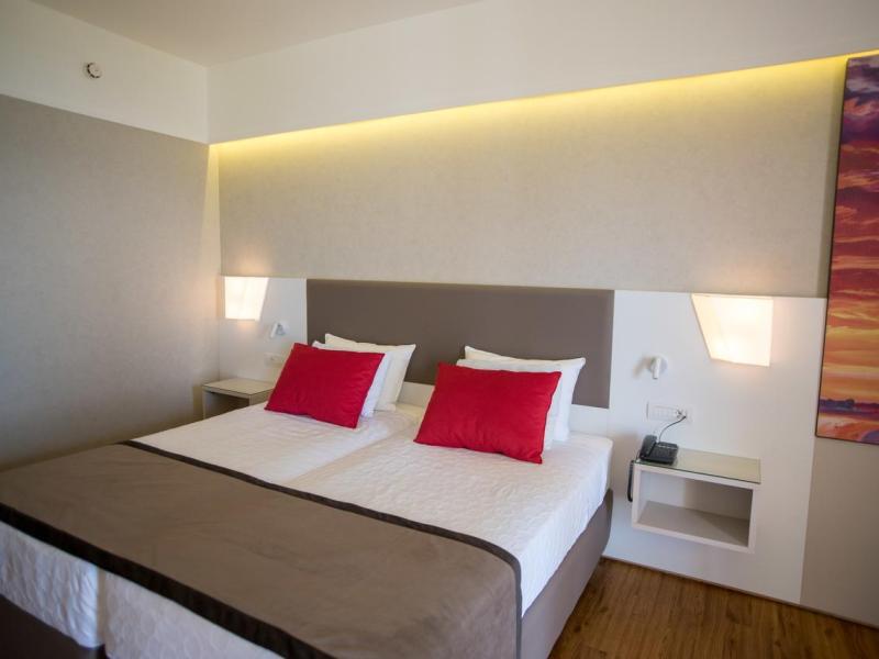 Ramada Plaza Thraki