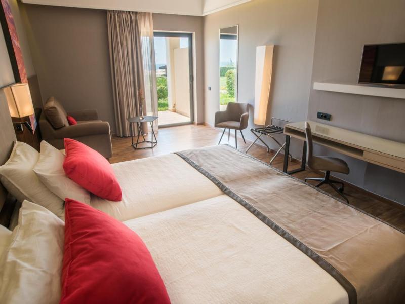 Ramada Plaza Thraki