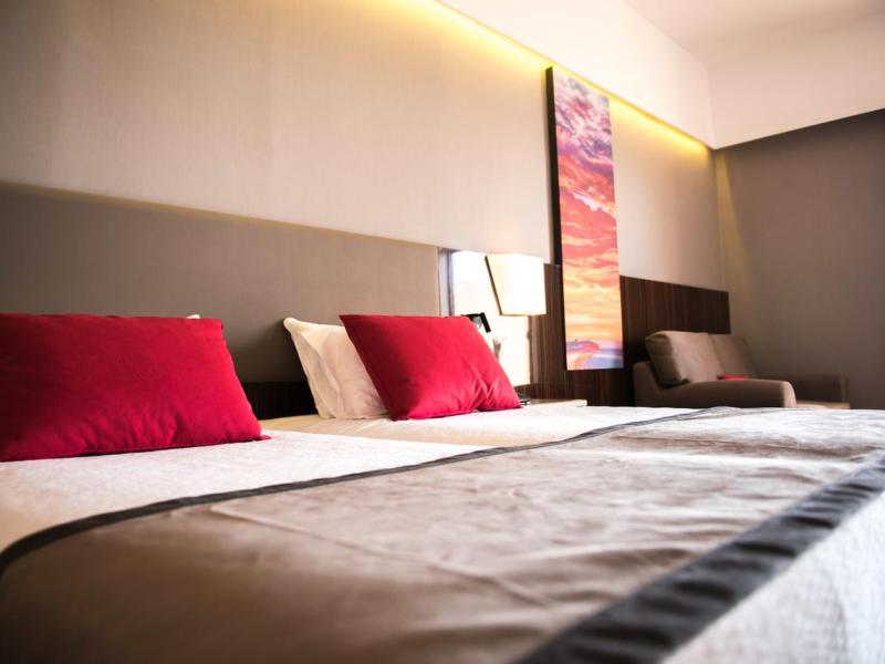 Ramada Plaza Thraki