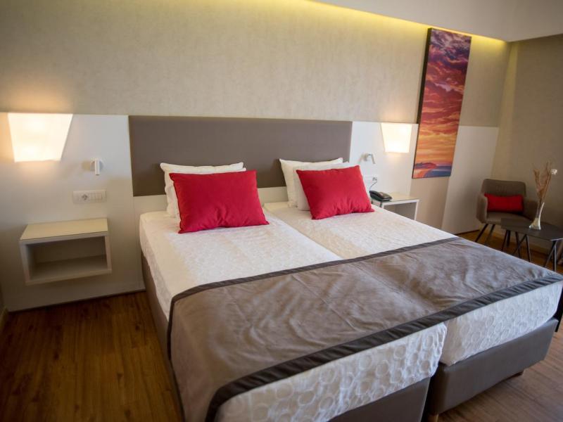 Ramada Plaza Thraki