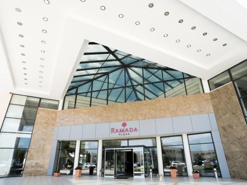 Ramada Plaza Thraki