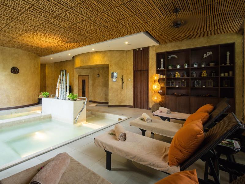 Centara Grand Mirage Beach Resort