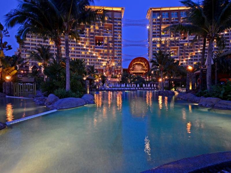 Centara Grand Mirage Beach Resort