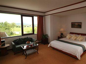 Centara Mae Sot Hill Resort