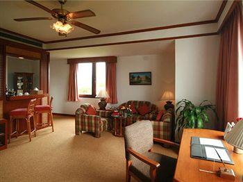 Centara Mae Sot Hill Resort