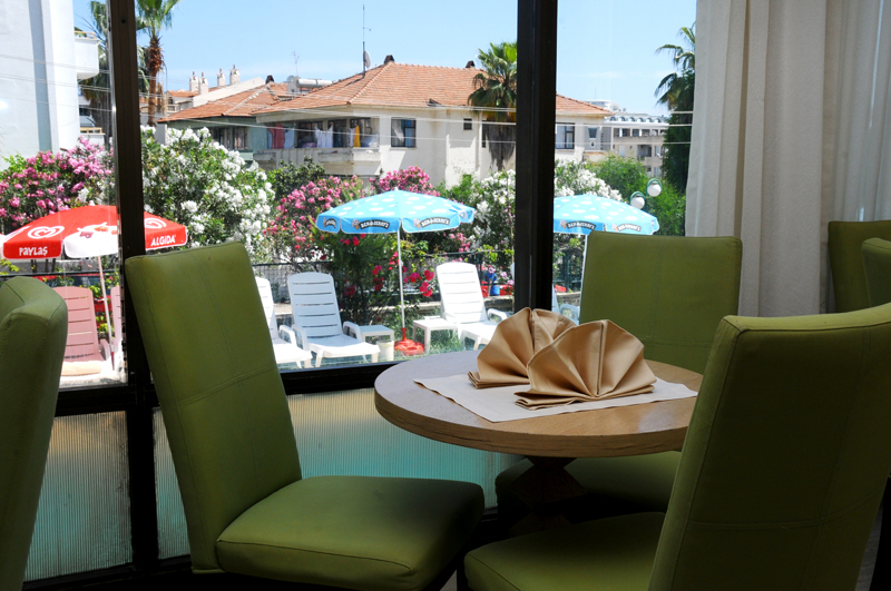 Avisos Hotel & Apartments