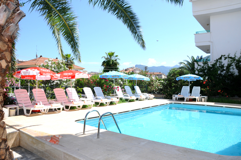 Avisos Hotel & Apartments