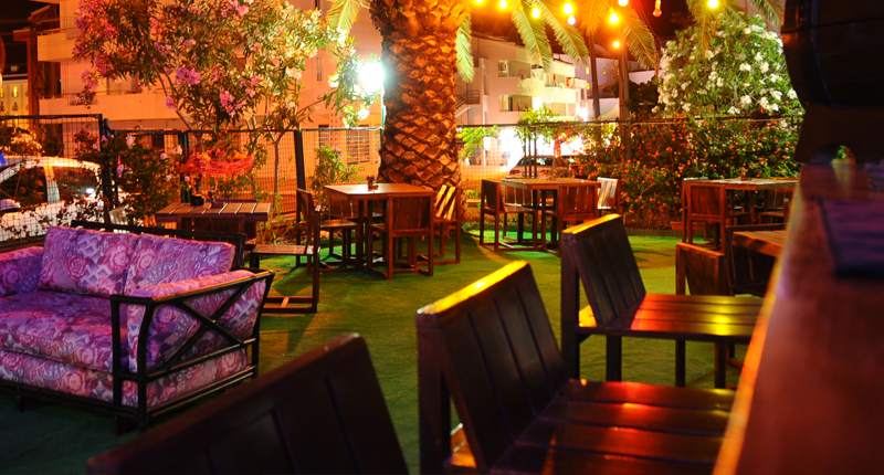 Avisos Hotel & Apartments