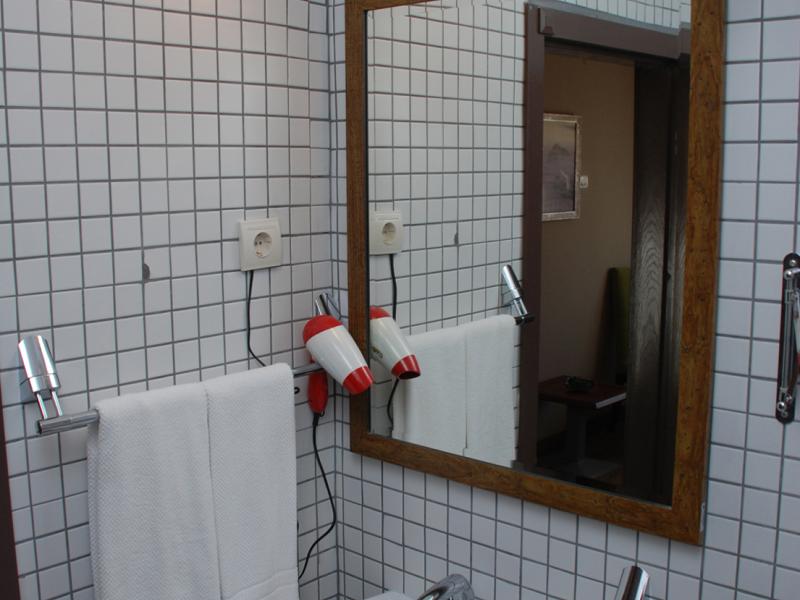 Avisos Hotel & Apartments