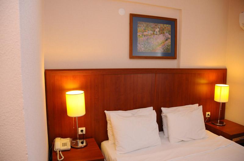 Avisos Hotel & Apartments